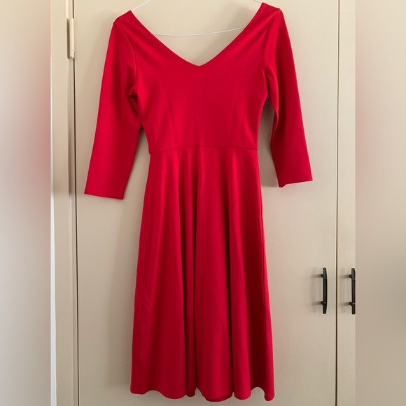 ✨Host Pick✨ Review Bow-tiful Ponte Dress Size 6 - Picture 2 of 4